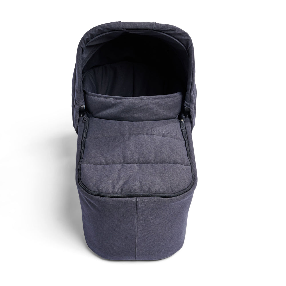 
                        
                          Bumbleride Single Bassinet in Dusk - Front View
                        
                      